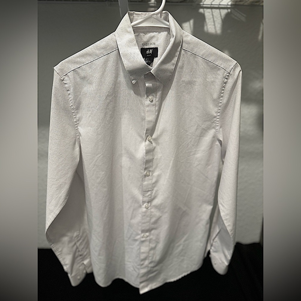 H&M Men's Slim fit long sleeve button down dress shirts S